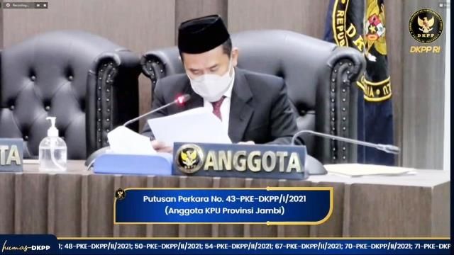 Tidak Terbukti Berpihak, Komisioner KPU Jambi M.Sanusi Hanya Diberi Peringatan Keras