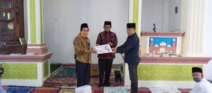 Wako AJB Serahkan CSR Bank Jambi, Rehab Fasilitas Pemakaman 