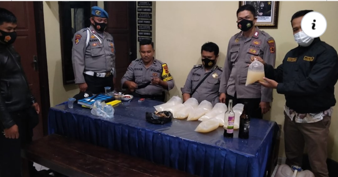 Operasi Pekat Polsek Sungai Penuh Berhasil Mengamankan Puluhan Liter Tuak