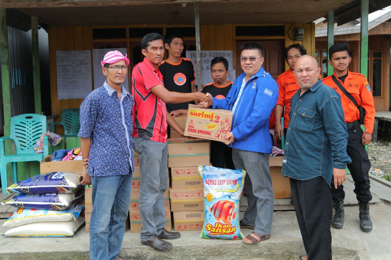 Anggota DPRD Ini Sumbang Bantuan Korban Kebakaran.