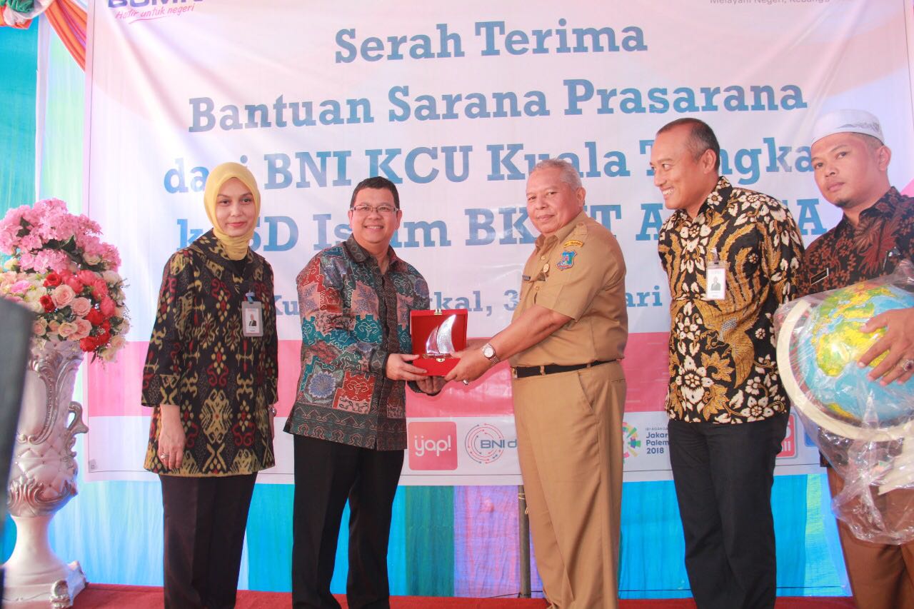 Bupati Tanjabar Terima Bantuan CSR dari PT. Bank BNI