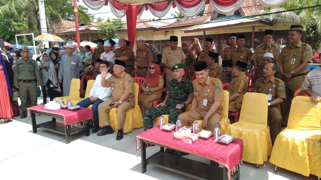 Bupati Safrial Sambut Kedatangan Jamaah Haji Tanjab Barat