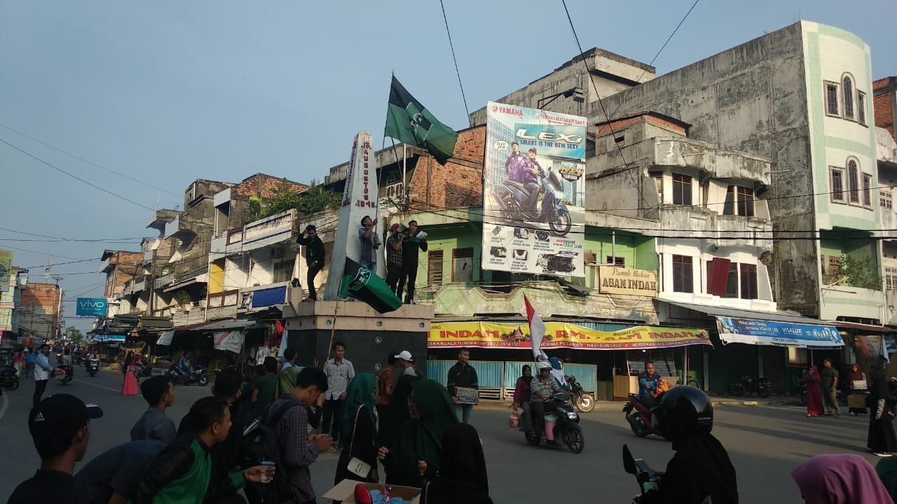 Peduli Gempa Palu, HMI Tanjabbar turun Ke jalan.