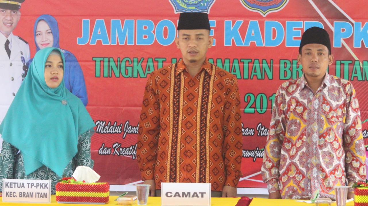 Camat Hendri Fonda Buka Jambore PKK Kecamatan Bram Itam