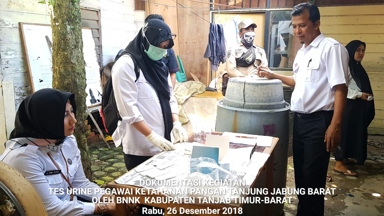 Pasca Libur Natal, Pemkab Tanjab Barat Mendadak Tes Urine PNS dan TKK