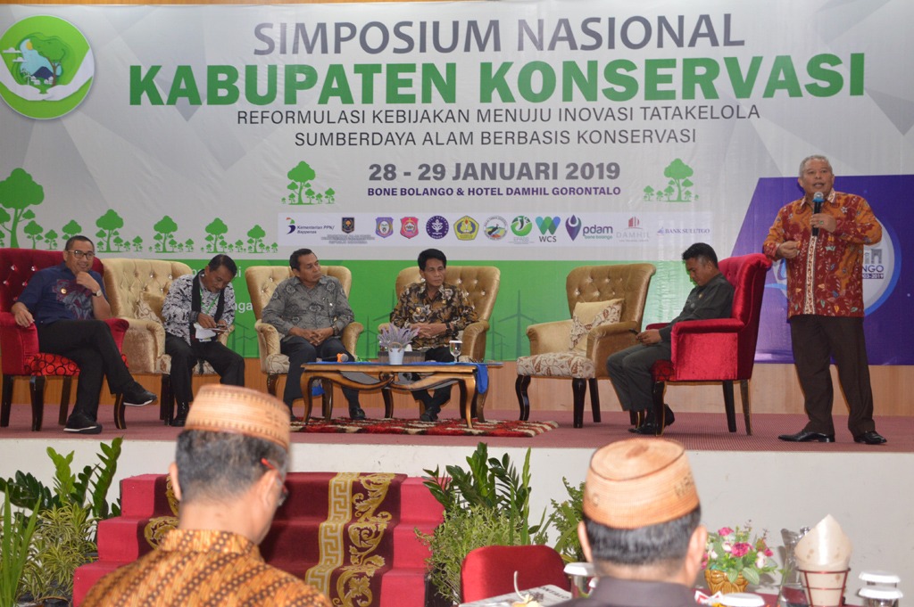 Diundang Pembicara Simposium Nasional, Safrial Lugas Paparkan Rehabilitasi Mangrove