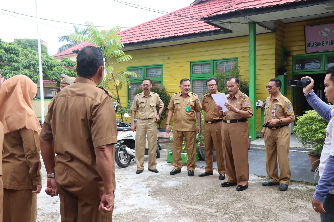 Hari Pertama Masuk Kerja, Wabup Tanjabbar Sidak Sejumlah Instansi