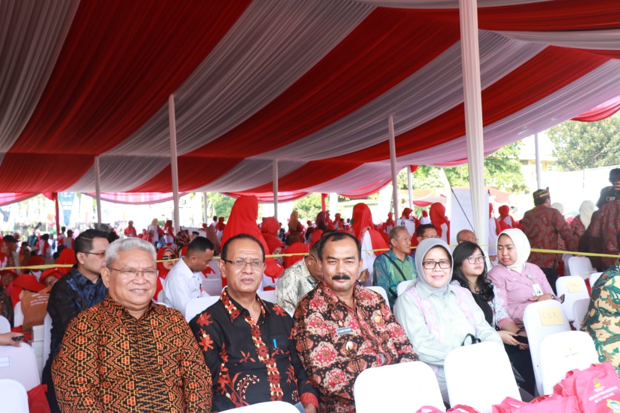 Wabup Hadiri Puncak Peringatan Hari Lanjut Usia Nasional di Bandung