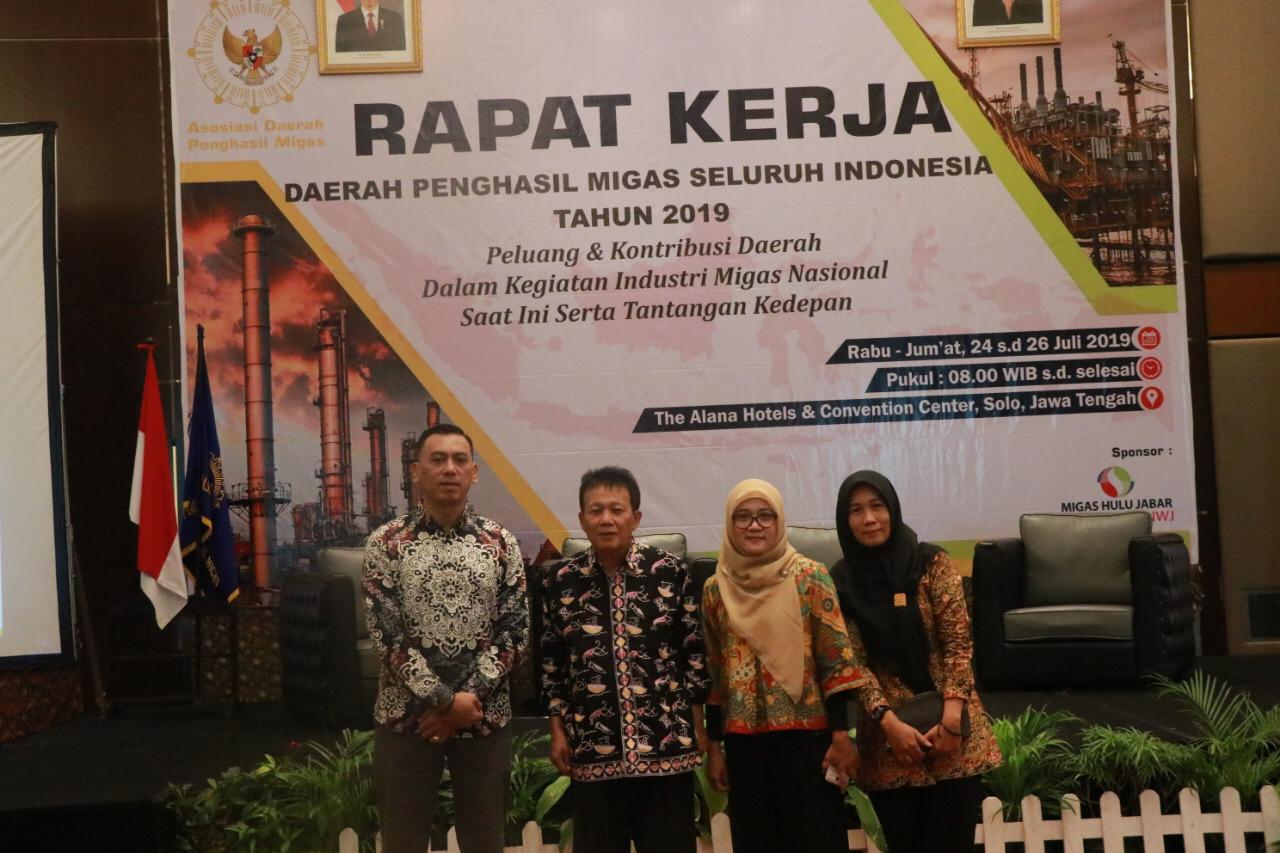 Asisten II Wakili Bupati Pada Rapat Kerja ADPM 2019