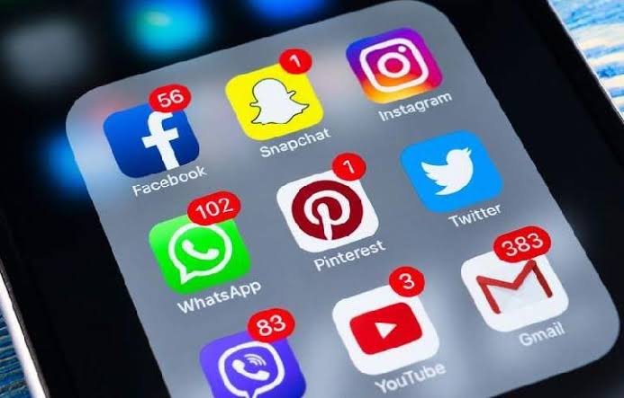 Layanan Facebook,  Wa dan Instagram Kembali Down