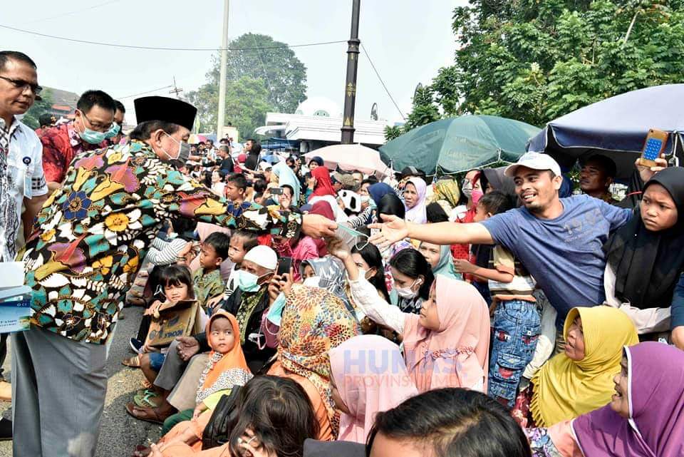 MASYARAKAT JAMBI ANTUSIAS SAKSIKAN PAWAI PEMBANGUNAN