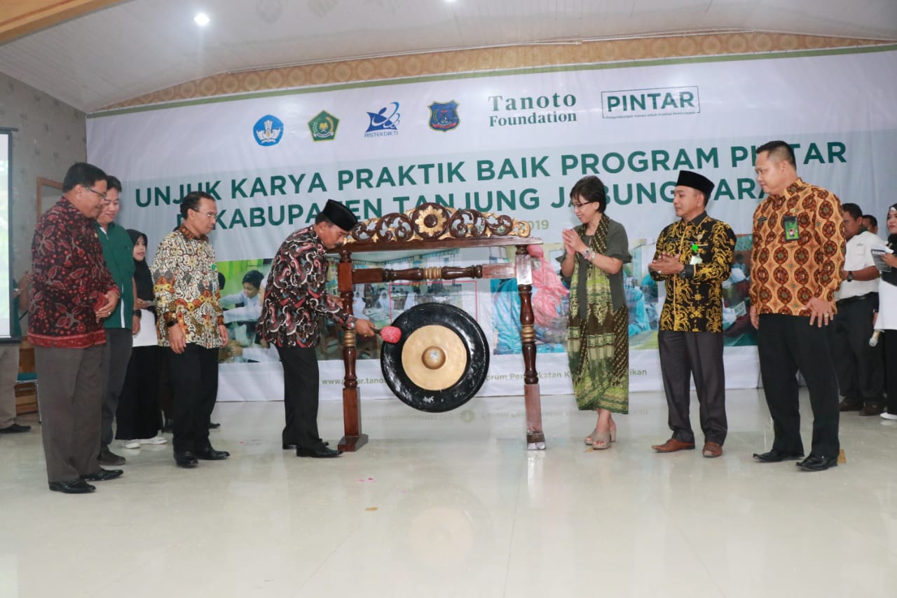 Wabup Amir Sakib Apresias Program Pintar Tanoto Foundation Untuk Literasi Anak Bangsa