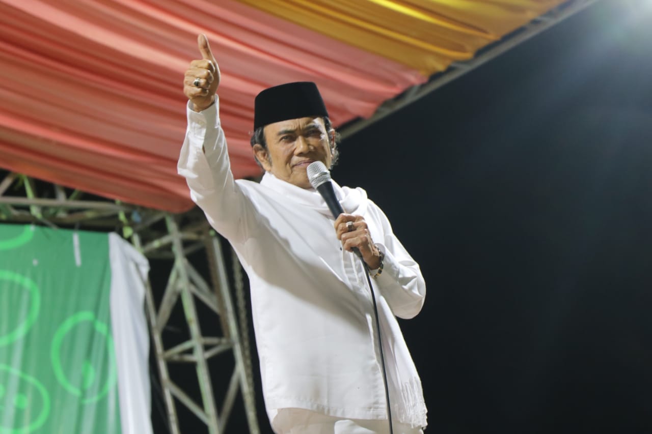 Ribuan Jamaah Hadiri Tausiah H. Rhoma Irama di Tanjabbarat