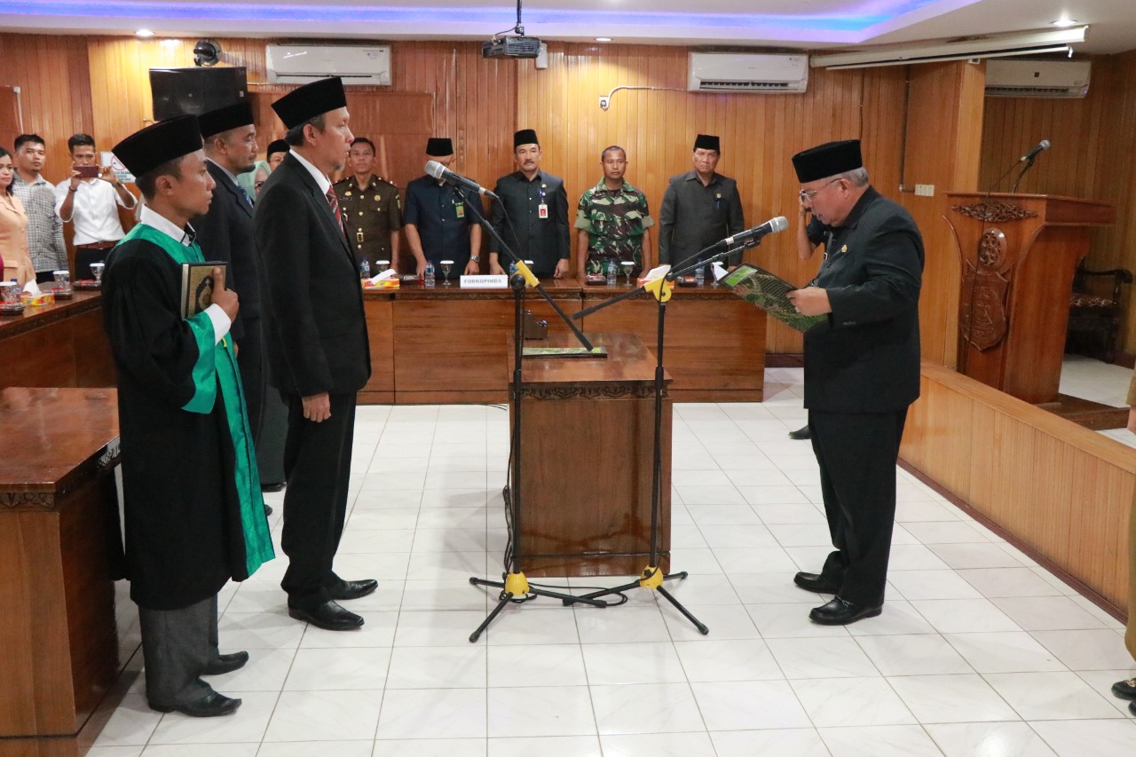 Bupati Safrial Lantik Sekda baru