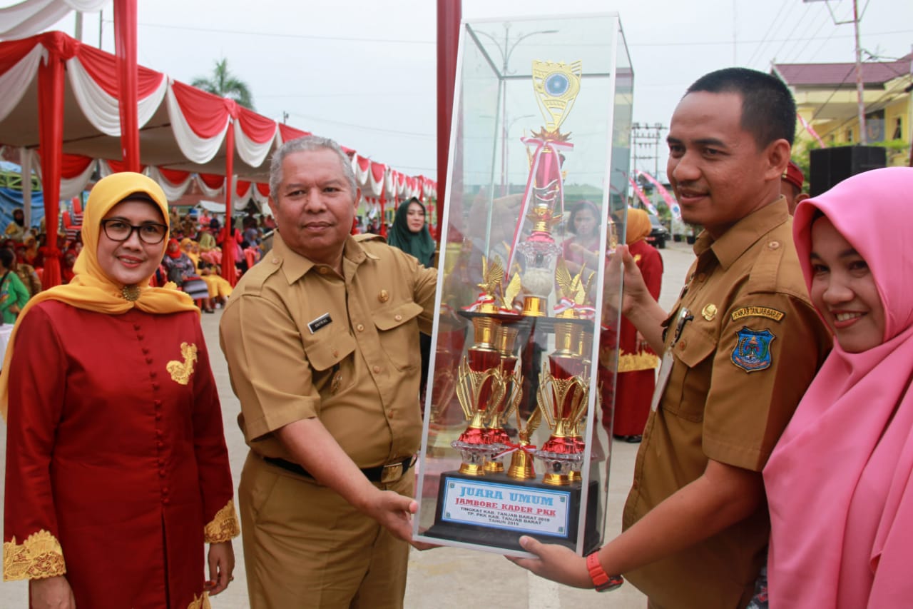 Bupati Safrial Tutup Jambore Kader PKK 2019, Kecamatan Bram Itam Raih Juara Umumnya