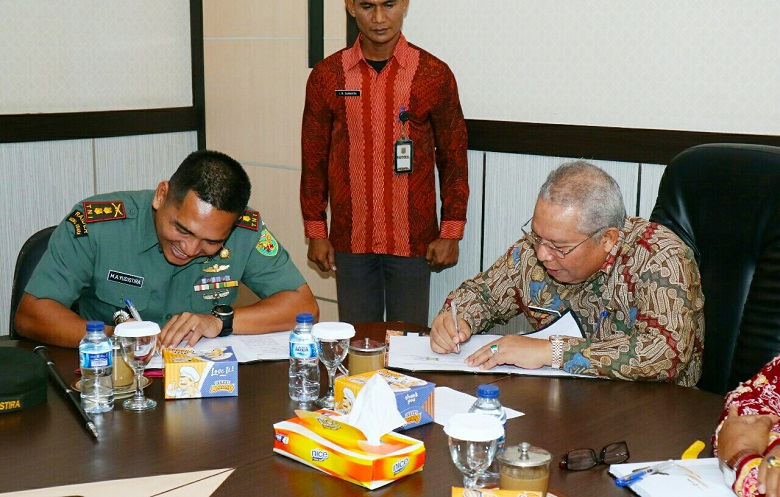 Bupati dan dandim 0419/Tanjab Tanda Tangani MOu