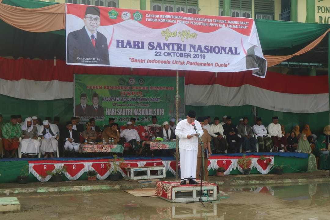 Dukung Peringatan Hari Santri, Bupati Safrial pimpin upacara Peringatan Hari Santri Nasional 2019