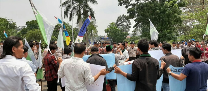 Sampaikan Aspirasi, Beberapa Mahasiswa HMI Cabang Persiapan Tanjab Timur Sempat Diamankan Petugas