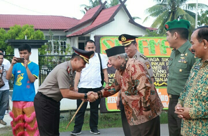 Bupati Hadiri Pisah Sambut Kapolres Tanjab Barat