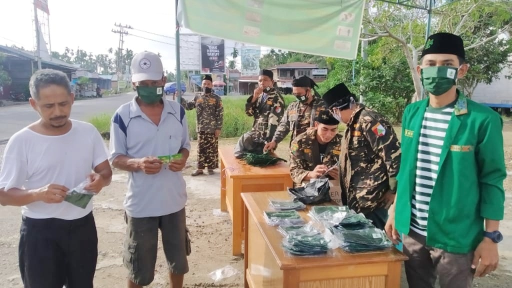 GP Ansor Bram Itam Buka Posko Peduli Covid-19, Bagikan Masker Dan Handsanitizer Gratis