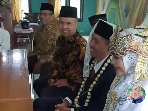 Viral,  Petugas KUA Nikahkan Mantan Istrinya Dengan Pria yang juga Temannya Sendiri