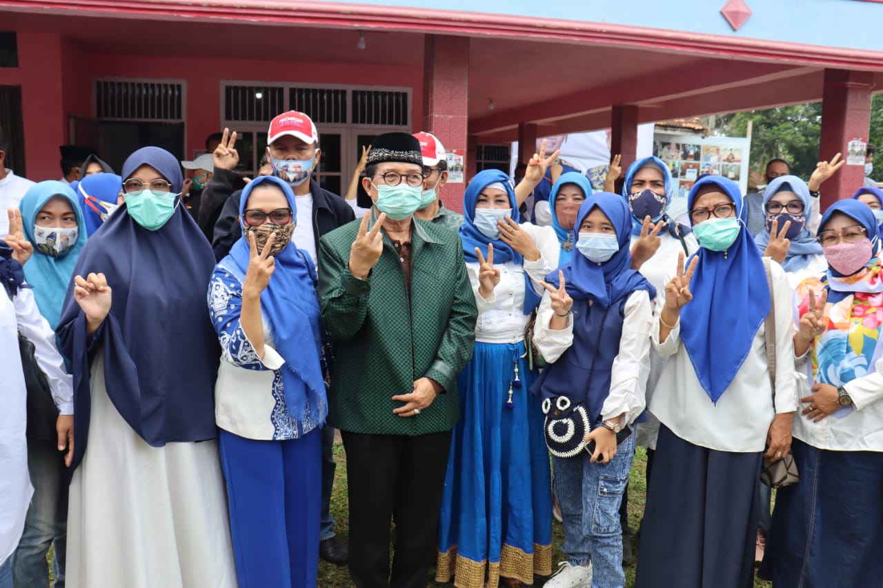 Kunjungi Pos Tim Putri Pinang Masak,Cagub Fachrori Disambut antusia Emak-Emak 