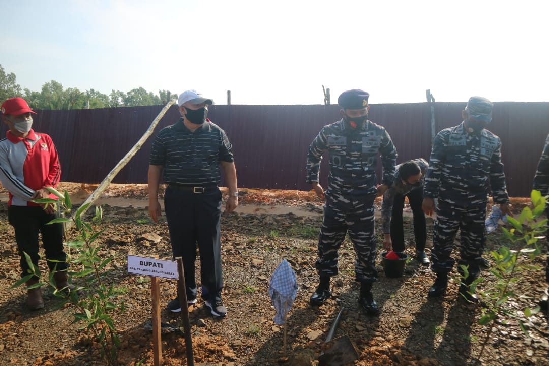 Bupati Dan Danlanal Palembang Tanam Mangrove Di Kawasan Pelabuhan Roro