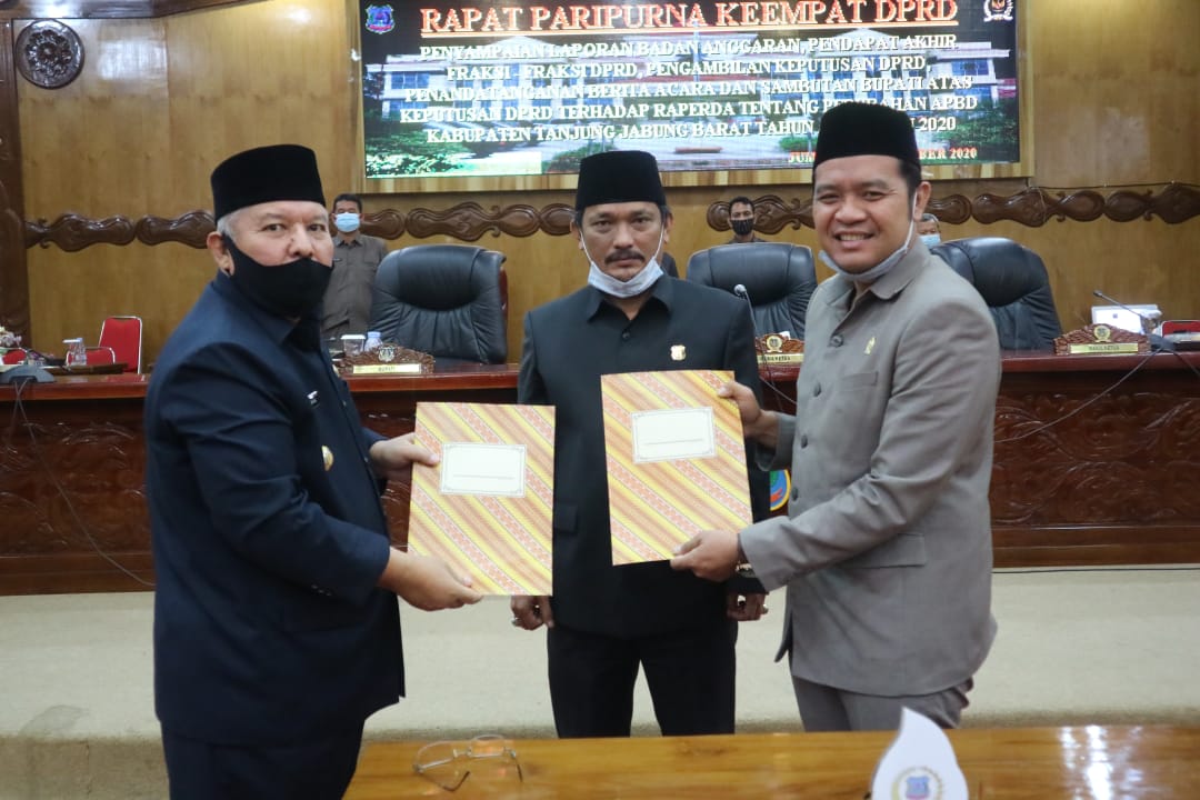 APBD-P 2020 DISAHKAN, BUPATI APRESIASI DPRD TANJAB BARAT