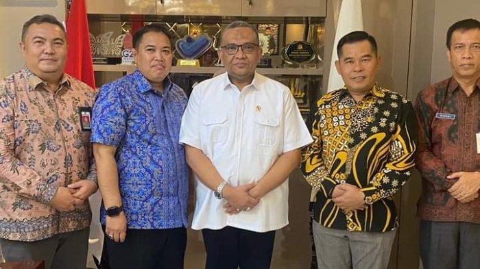 Ketua Komisi lV DPRD Provinsi Jambi Dampingi Gubernur Serah Terima Aset BLK ke Kemenaker RI