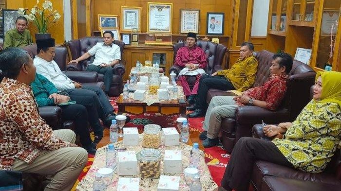 Pimpinan DPRD Provinsi Jambi Terima Kunjungan Anggota Komisi II DPRD Kota Jambi