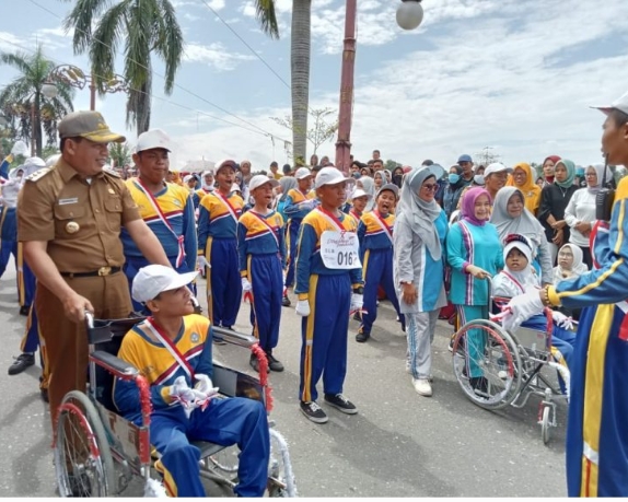 PJ Bupati Hendrizal Hadiri Lomba Gerak Jalan Santai