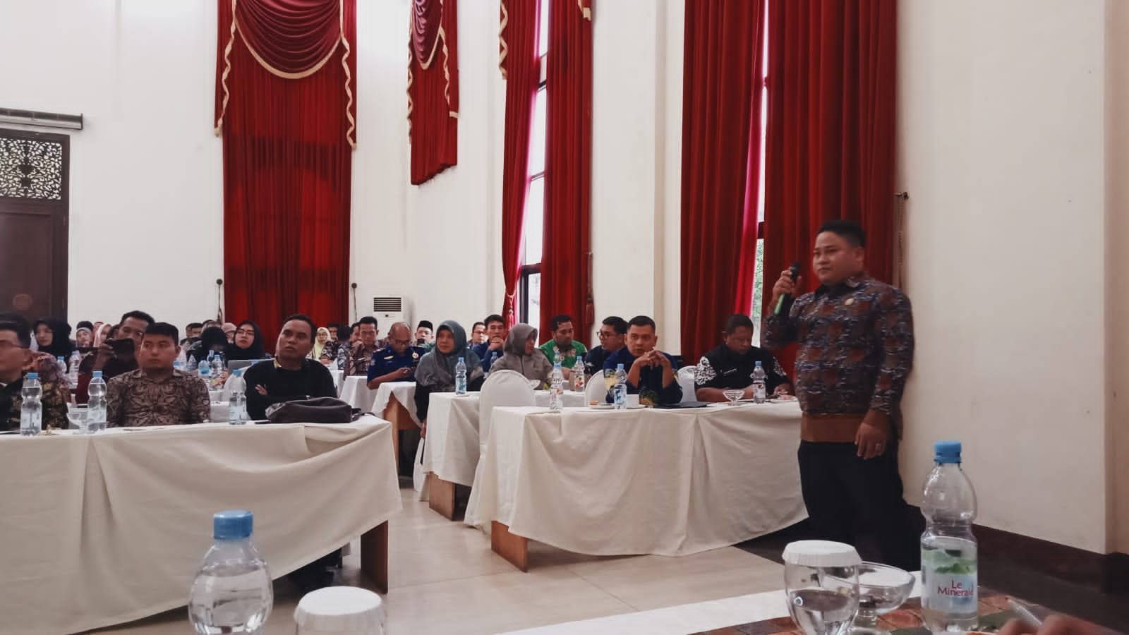 Zamharir anggota KI Provinsi Jambi hadir sebagai Narasumber  FGD Dinas Kominfo di Bungo