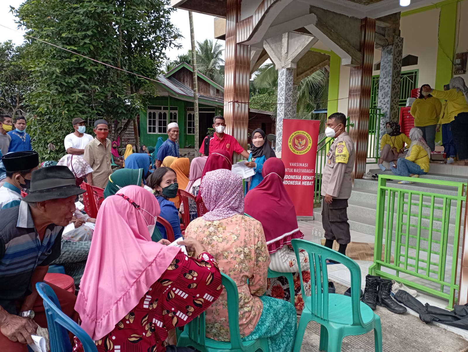 Jemput Bola Laksanakan Vaksinasi, BIN Daerah Jambi Diapresiasi Warga