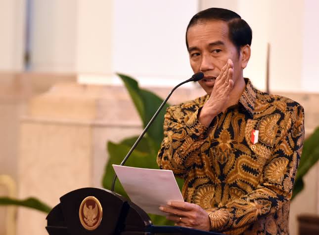 Jokowi Minta Kapolri Usut Tuntas Kasus Bom Bunuh Diri di Makassar