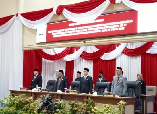 PJ Bupati Sarolangun Hadiri Paripurna Istimewa Mendengarkan Pidato Presiden RI