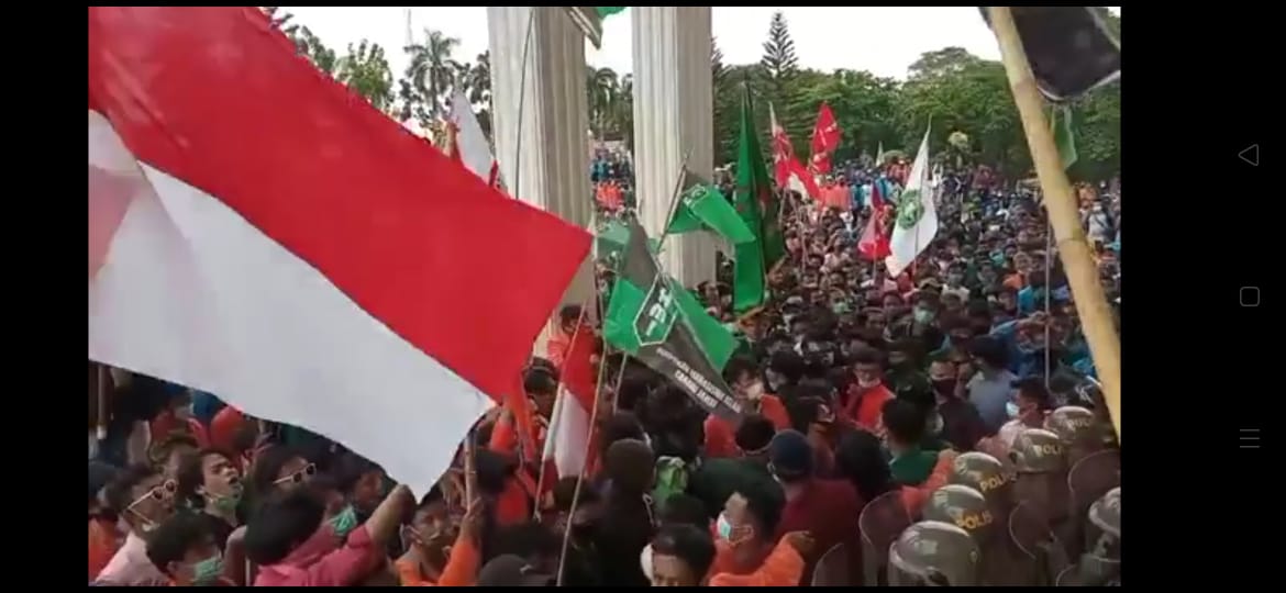 Meski Mendapatkan Penolakan, Jokowi Belum Berniat Keluarkan Perppu Ciptaker