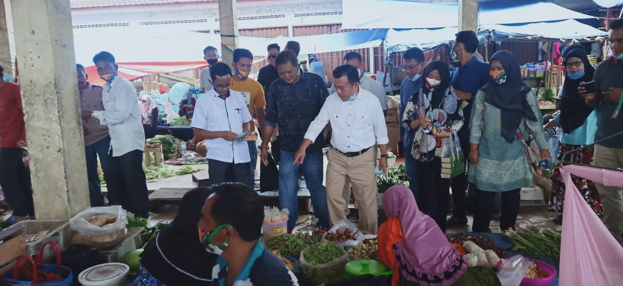 Blusukan ke Pasar Simpang Sungai Rengas, Al Haris Bicara Revitalisasi Pasar di Jambi