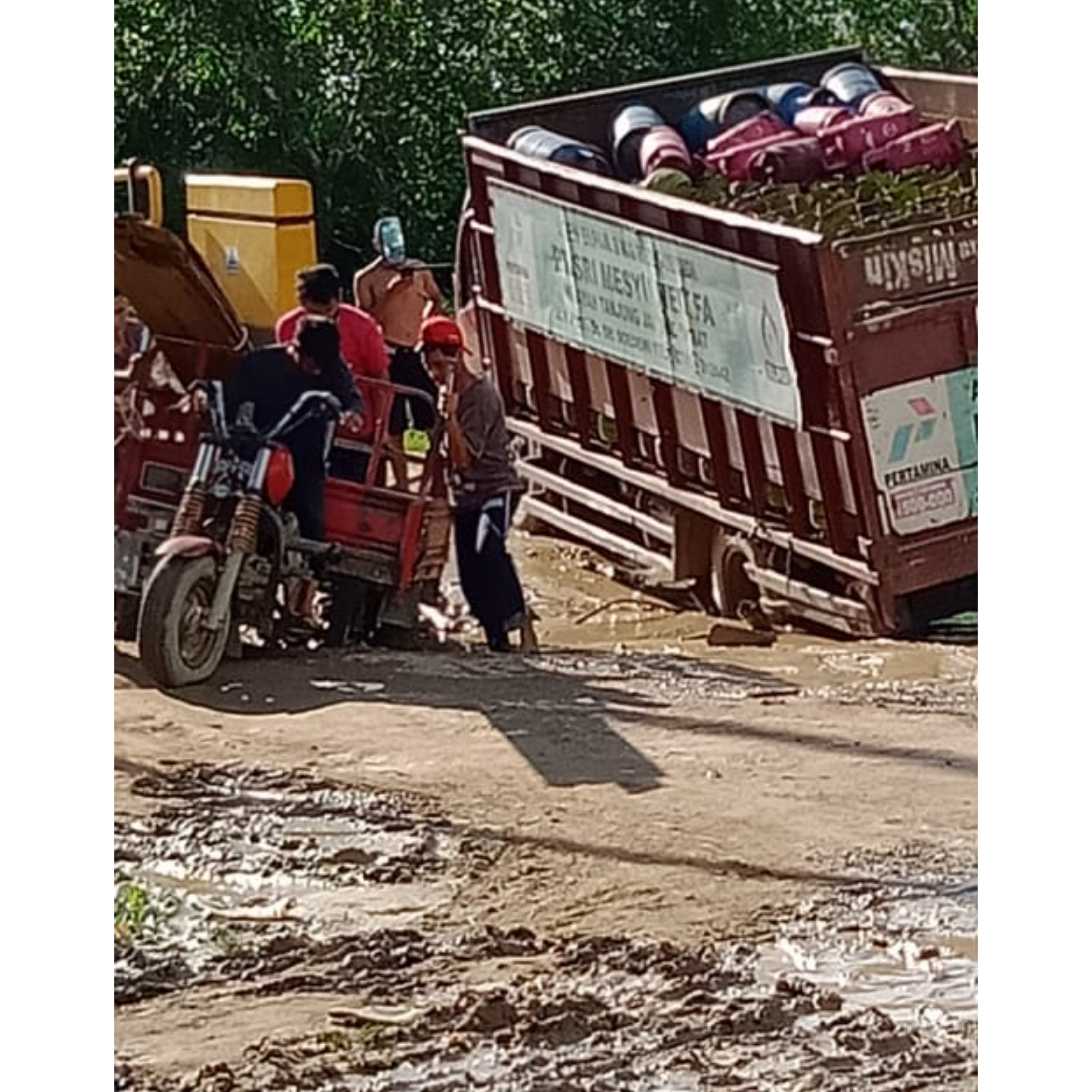 Darurat Perbaikan, Jalan Provinsi di Tanjabbarat Rusak Parah