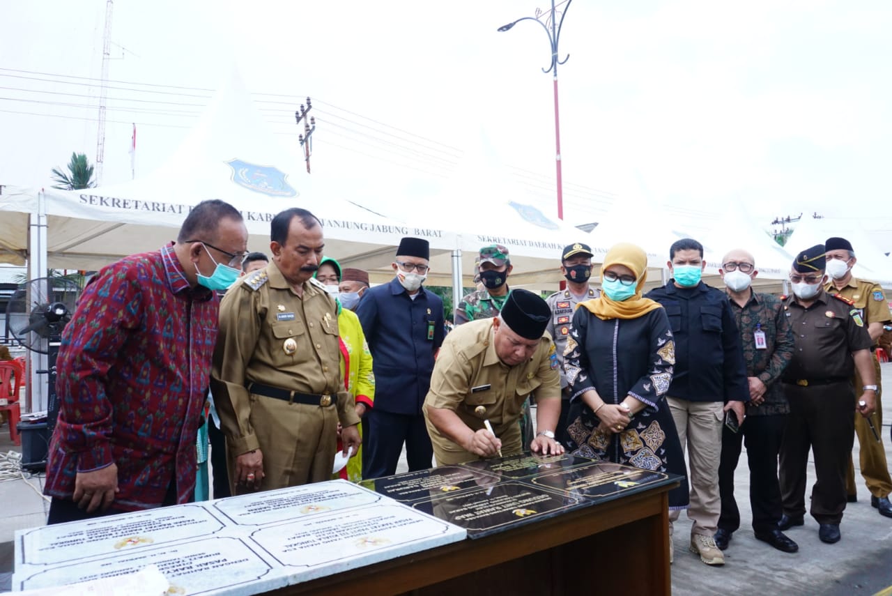 Bupati Safrial Resmikan Sejumlah Proyek Infrastruktur