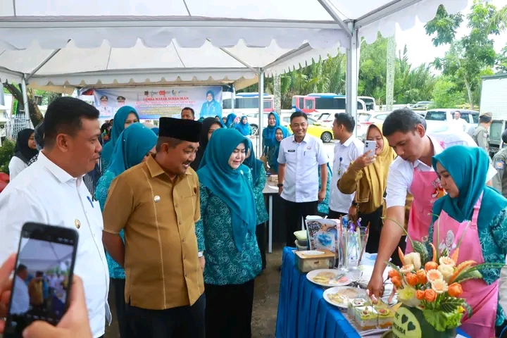Lomba Masak Serba Ikan, Bupati UAS: Sarana Edukasi Bagi Keluarga yang Rentan Stunting 