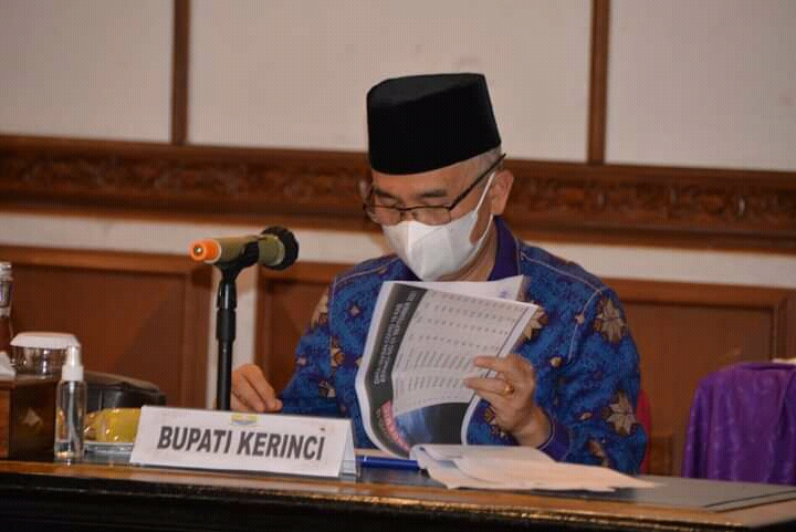 Bupati Adirozal Ikuti Pertemuan Kunker Kemendagri Terkait Penanganan Covid-19