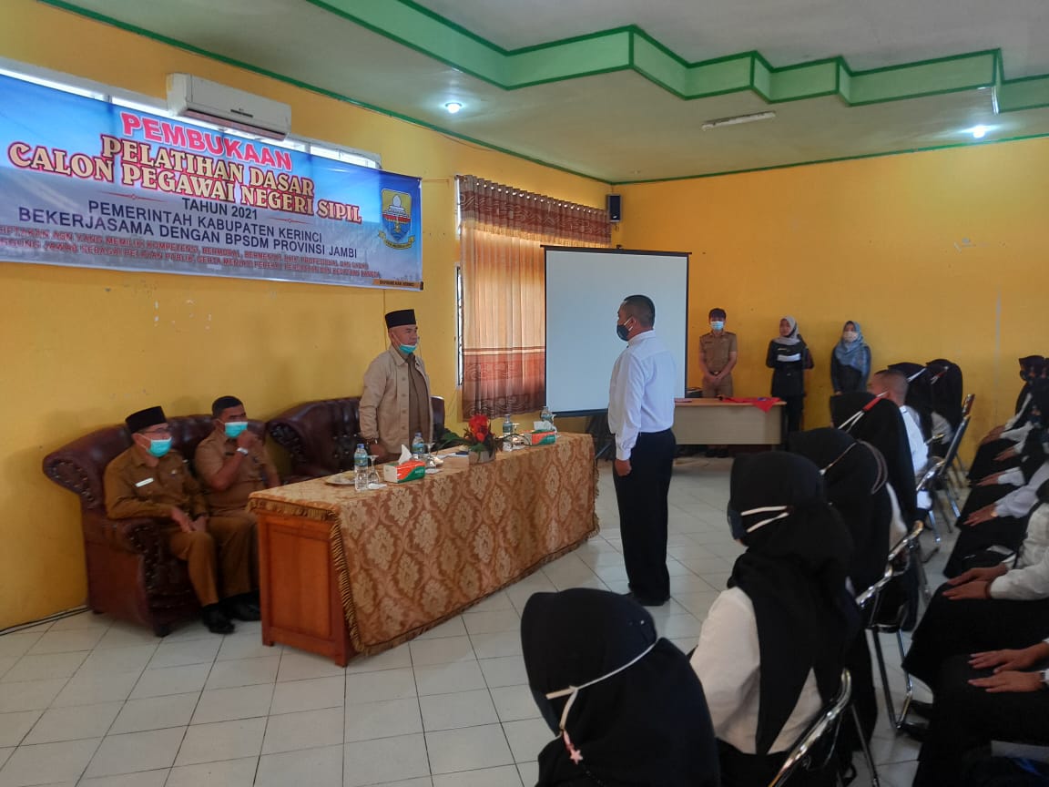 Bupati Kerinci Adirozal Buka Pelatihan Dasar CPNS Tahun 2021