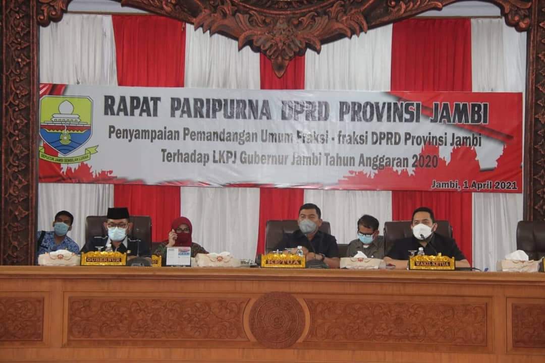 Sekda Hadiri Rapat Paripurna Pemandangan Umum Fraksi Terhadap LKPJ Gubernur Jambi 2020