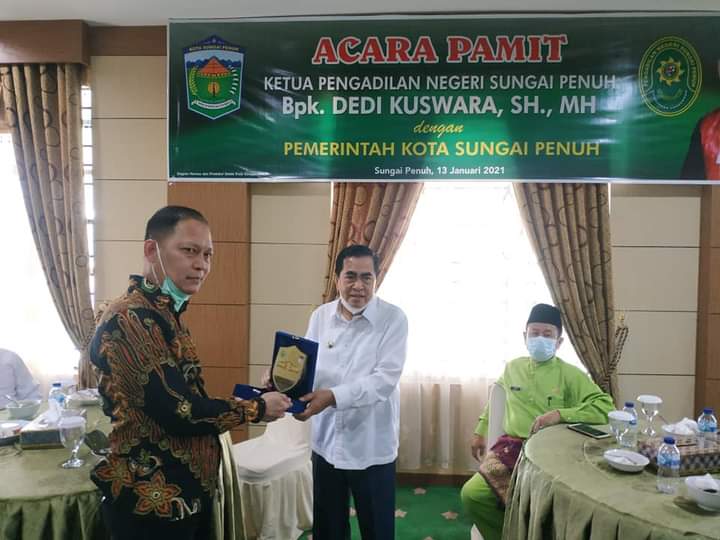 Wako AJB Lepas Pamit Ketua PN Dedi Kuswara