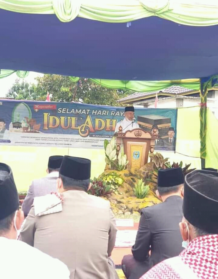 Bupati Adirozal Hadiri Sholat Idul Adha 1442H di Siulak Mukai Bersama Wabup, OPD dan Masyarakat