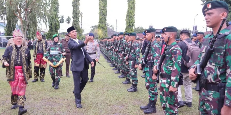 Edi Purwanto Hadiri Upacara Penyambutan Satgas Yonif Raider 142/KJ