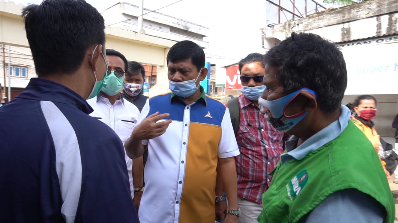 Blusukan ke Pasar PU Tembesi, Cawagub Syafril Nursal Dengarkan Curhatan Tukang Ojek