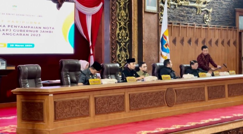 DPRD Gelar Paripurna Penyampaian LKPj Gubernur Jambi