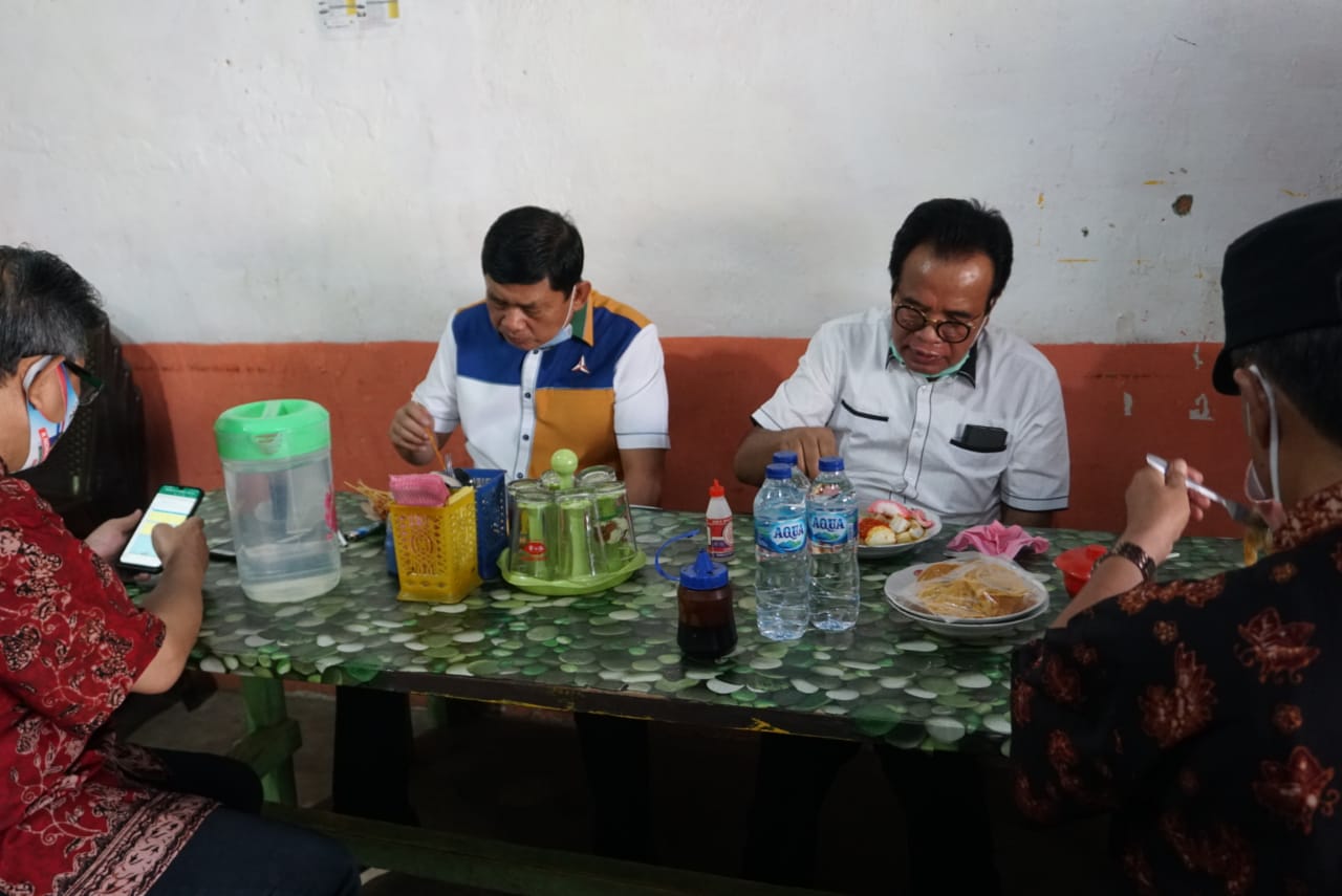 Suka Beburu Wisata Kuliner, Syafril Nursal Tak Pilih-pilih Tempat Makan