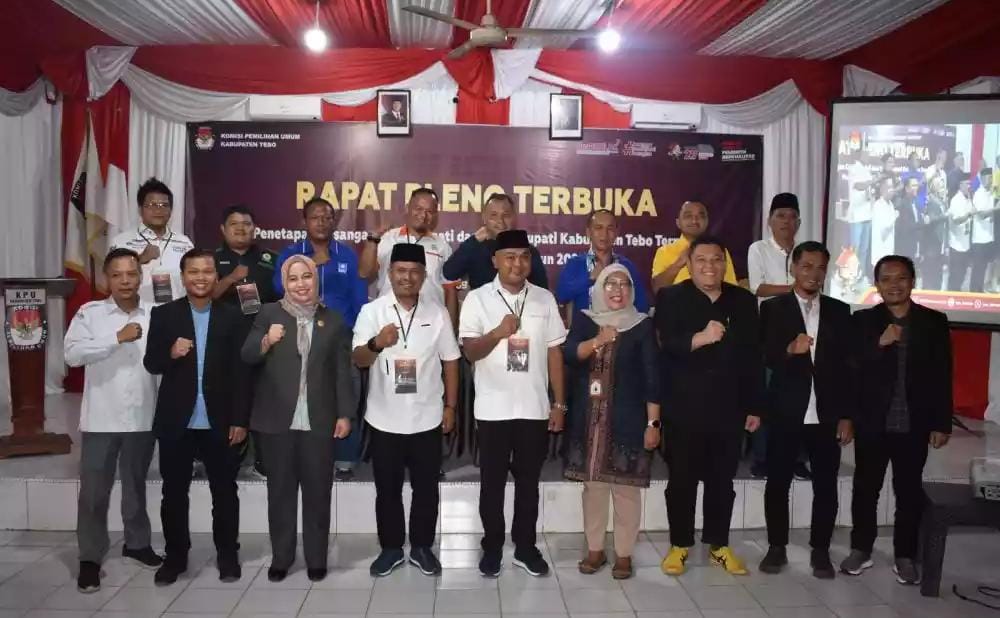 KPU Tebo Tetapkan Agus-Nazar Sebagai Bupati dan Wakil Bupati Terpilih 2025-2030